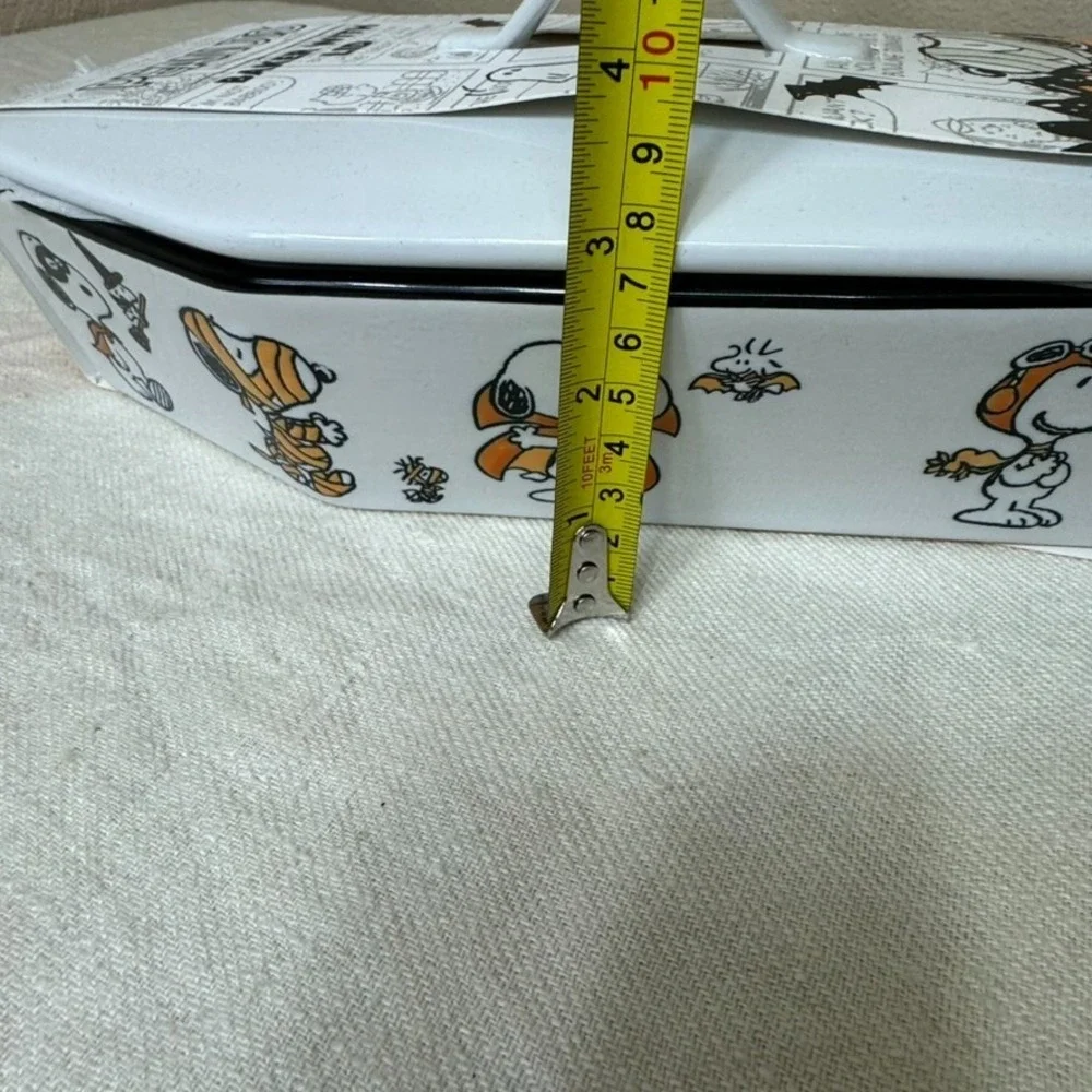Zrike Peanuts Halloween Coffin Shaped Baking Dish Baker with Lid Haunted Snoopy
